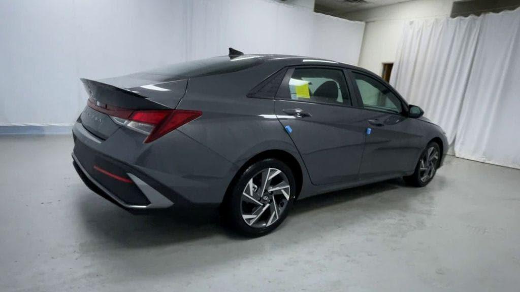new 2025 Hyundai Elantra car, priced at $23,237