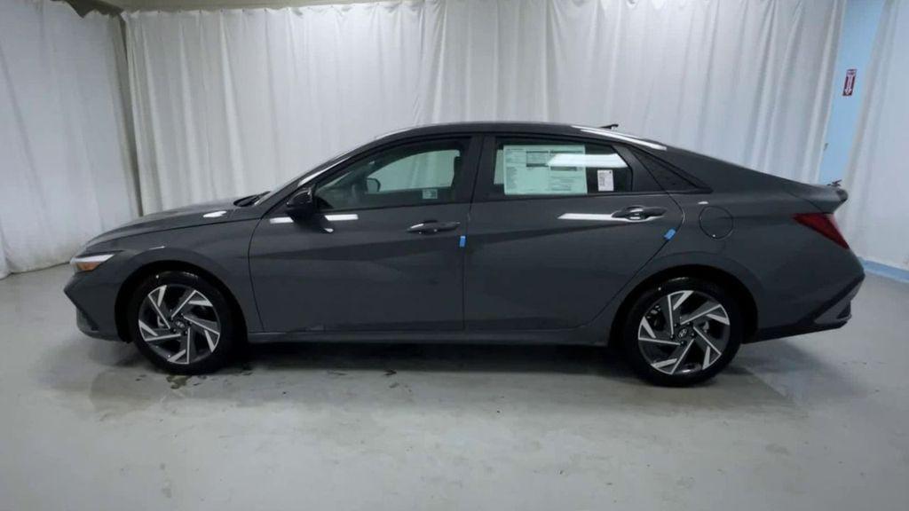 new 2025 Hyundai Elantra car, priced at $23,237
