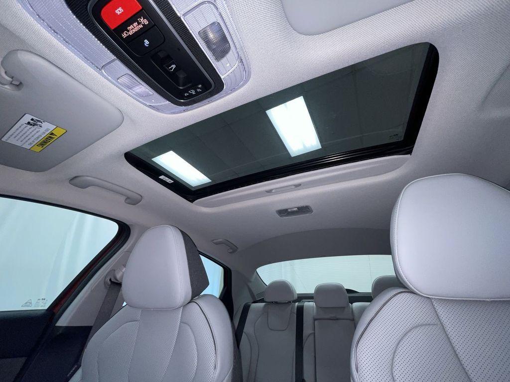 new 2025 Hyundai ELANTRA HEV car, priced at $30,560