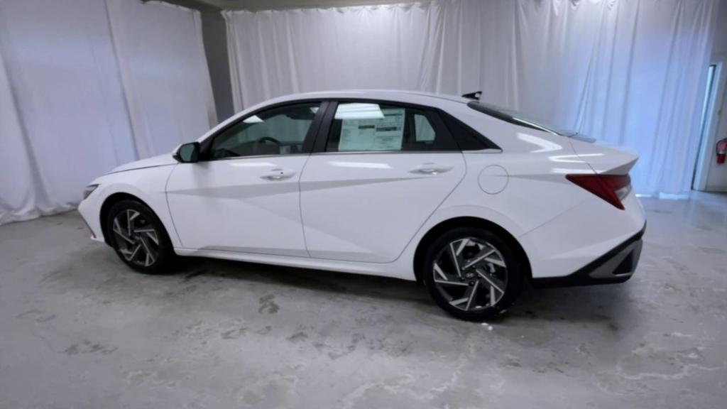 new 2025 Hyundai Elantra car, priced at $26,541