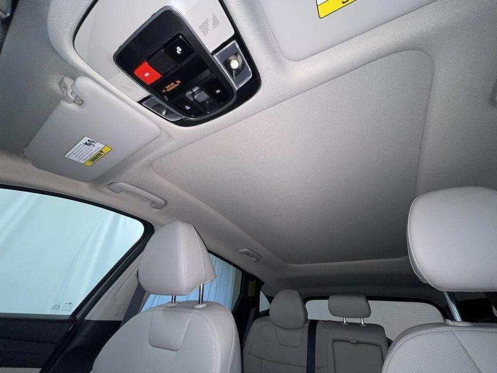 new 2025 Hyundai TUCSON Hybrid car, priced at $35,748