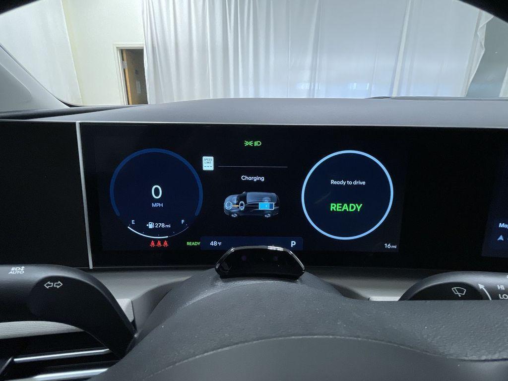 new 2025 Hyundai TUCSON Hybrid car, priced at $35,748