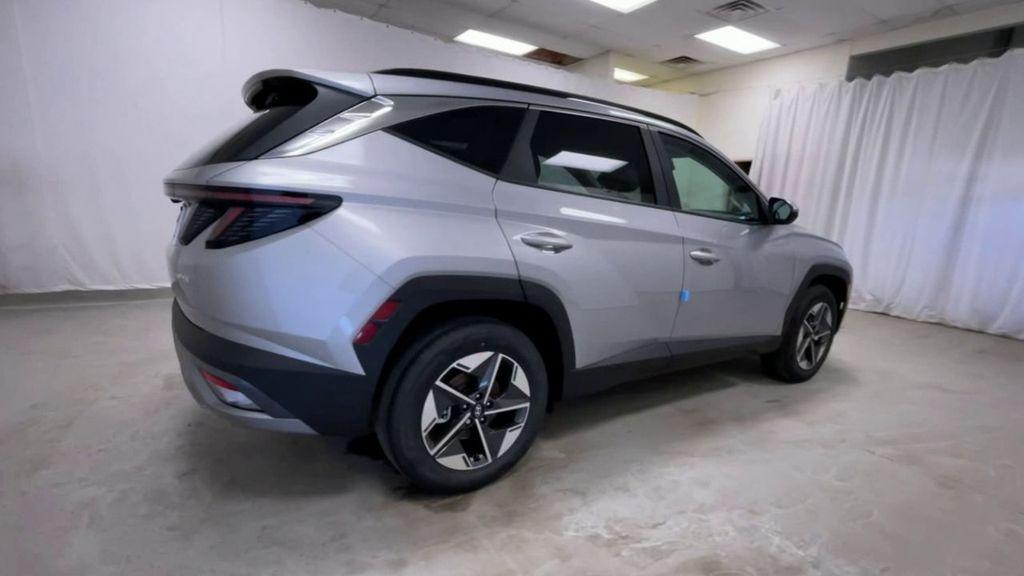 new 2025 Hyundai TUCSON Hybrid car, priced at $35,748