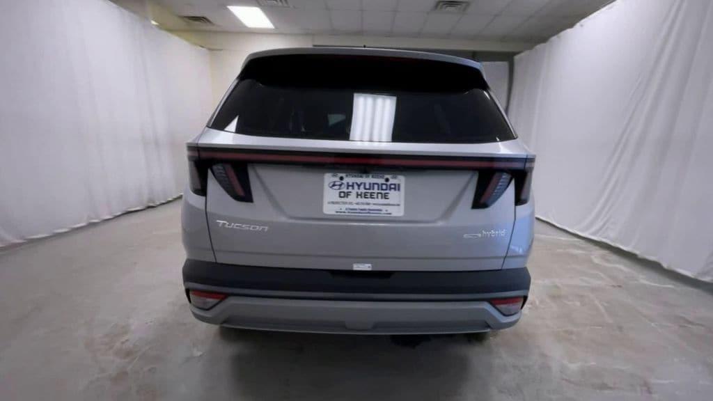 new 2025 Hyundai TUCSON Hybrid car, priced at $35,948