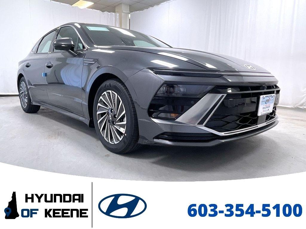 new 2025 Hyundai Sonata Hybrid car, priced at $37,960