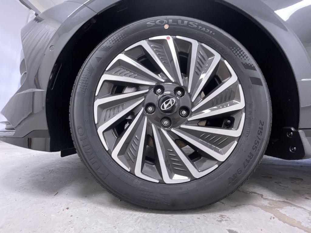 new 2025 Hyundai Sonata Hybrid car, priced at $37,960