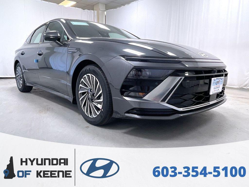 new 2025 Hyundai Sonata Hybrid car, priced at $37,257