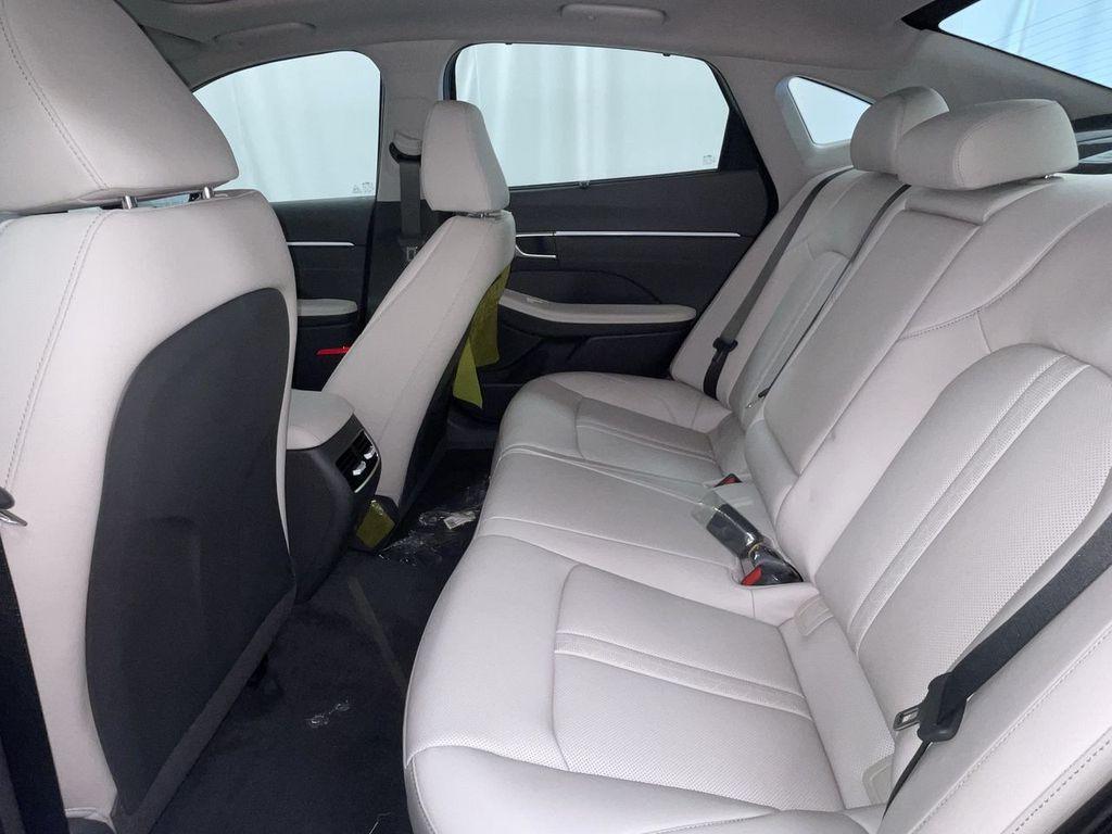 new 2025 Hyundai Sonata Hybrid car, priced at $37,960