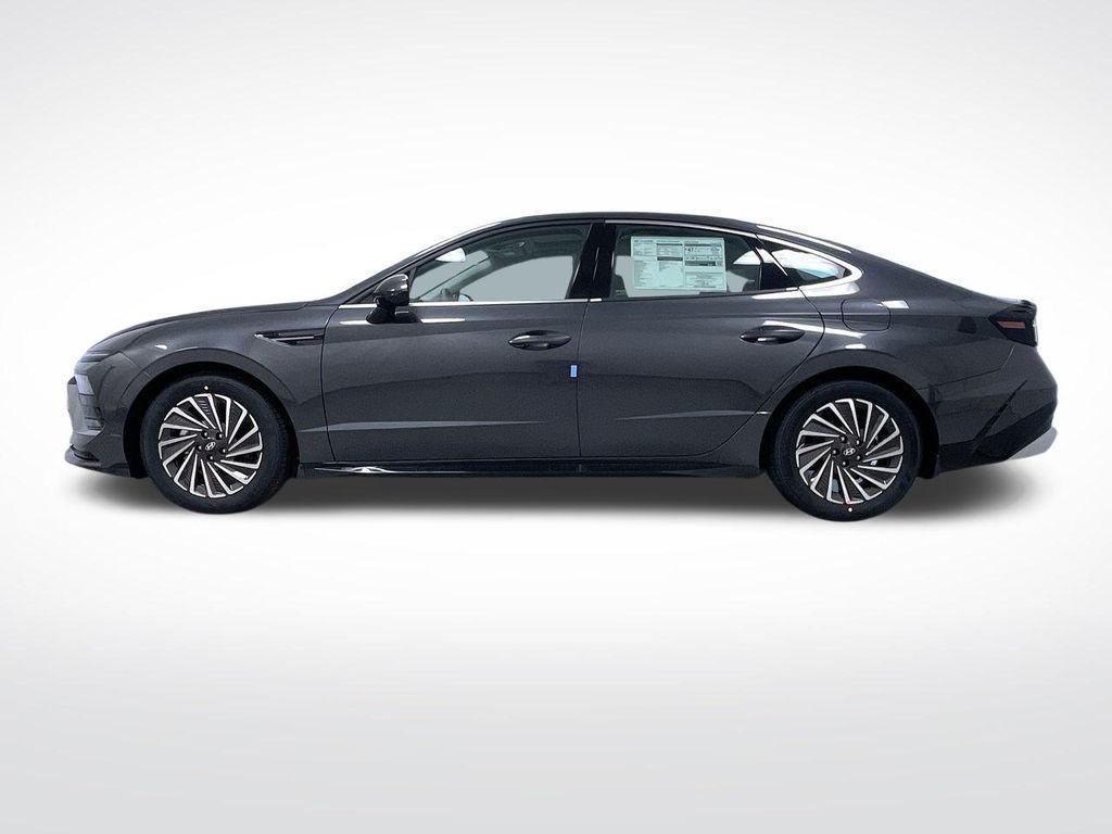 new 2025 Hyundai Sonata Hybrid car, priced at $34,960
