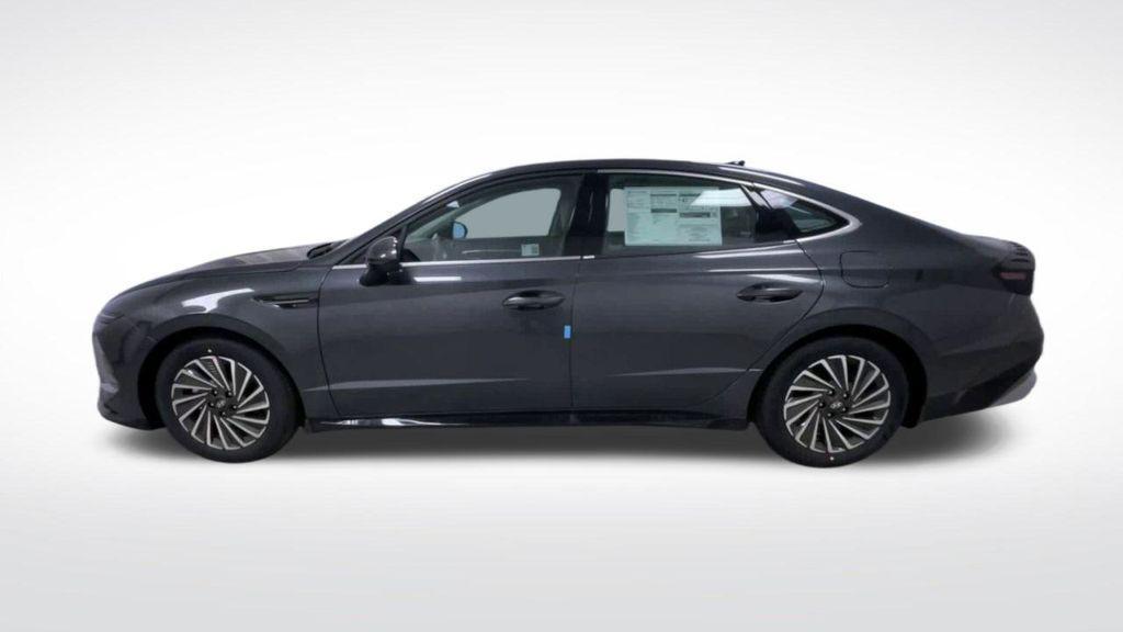 new 2025 Hyundai Sonata Hybrid car, priced at $34,960