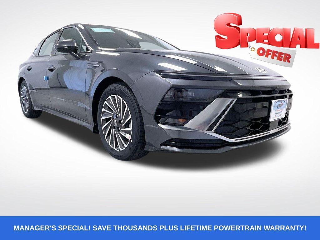 new 2025 Hyundai Sonata Hybrid car, priced at $34,960