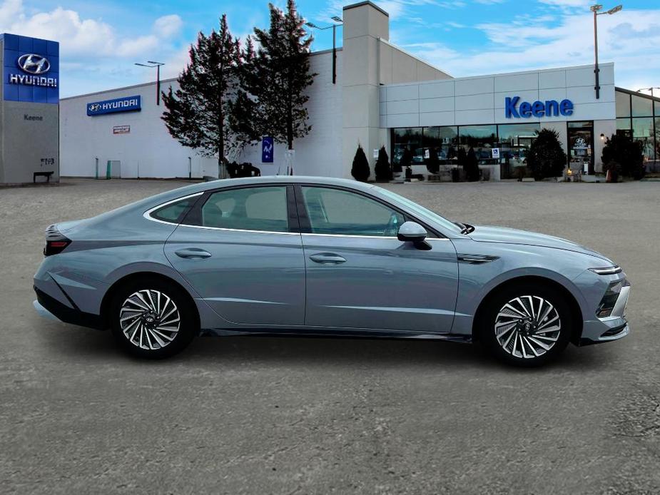 new 2024 Hyundai Sonata Hybrid car, priced at $30,230