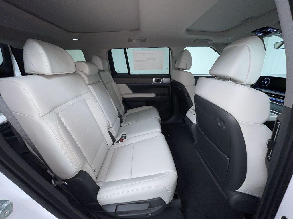 new 2025 Hyundai SANTA FE HEV car, priced at $41,595