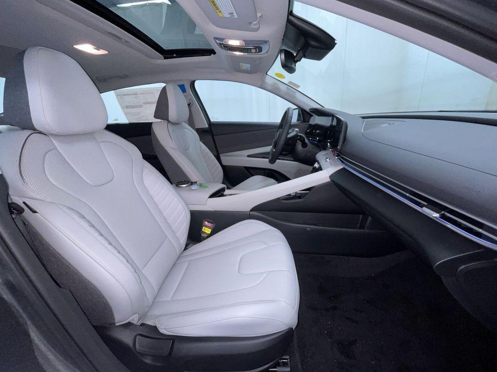 new 2025 Hyundai Elantra car, priced at $25,940