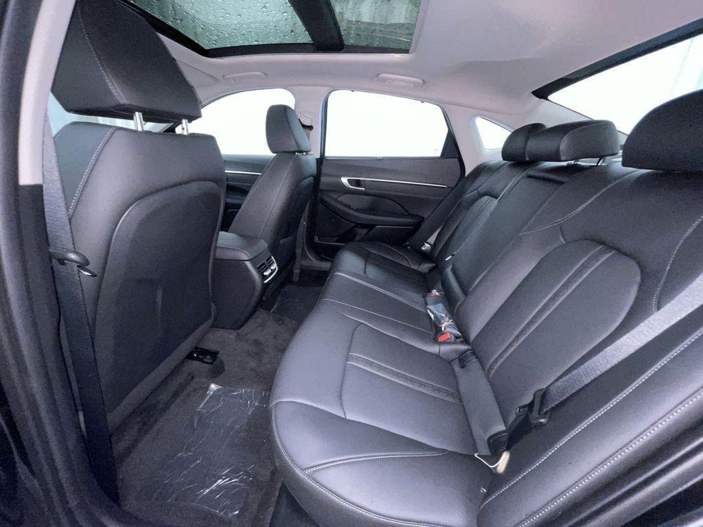 new 2025 Hyundai Sonata Hybrid car, priced at $37,418
