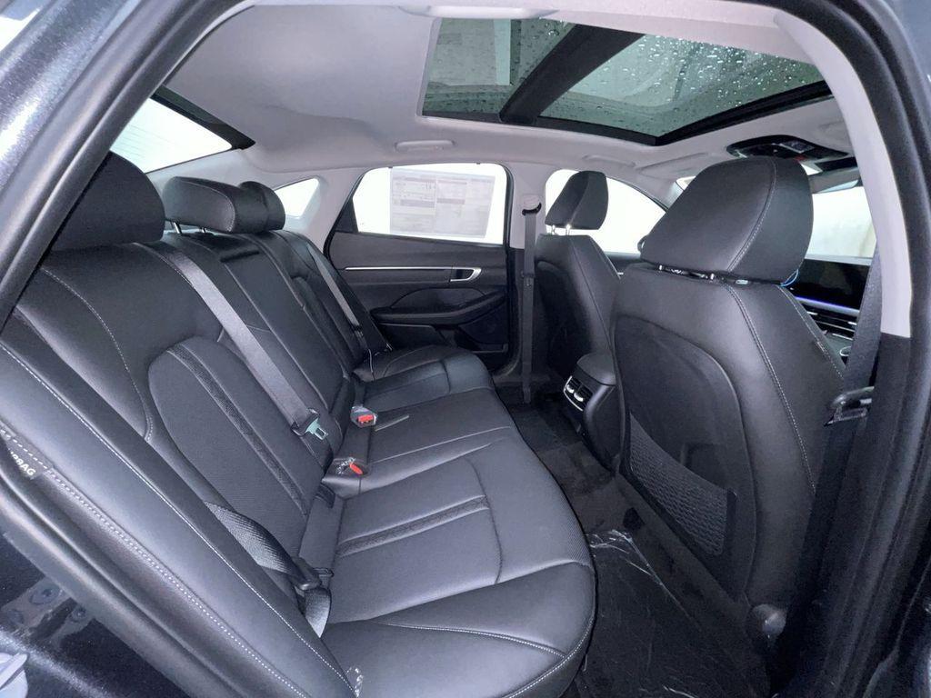 new 2025 Hyundai Sonata Hybrid car, priced at $37,118