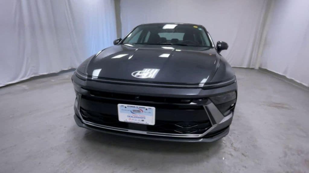 new 2025 Hyundai Sonata Hybrid car, priced at $38,128