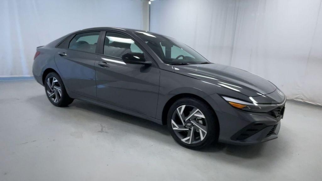 used 2025 Hyundai Elantra car, priced at $22,995