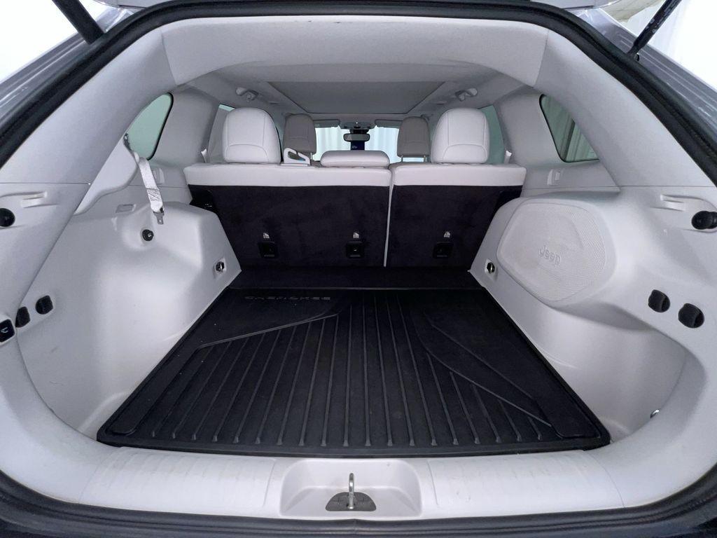 used 2020 Jeep Cherokee car, priced at $19,995