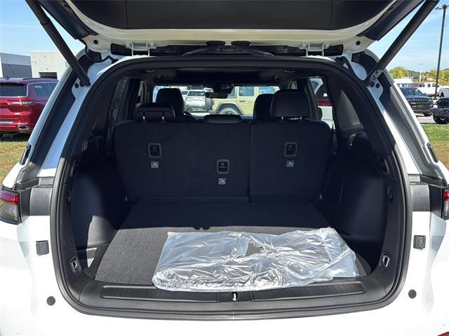 new 2025 Jeep Grand Cherokee car, priced at $52,140