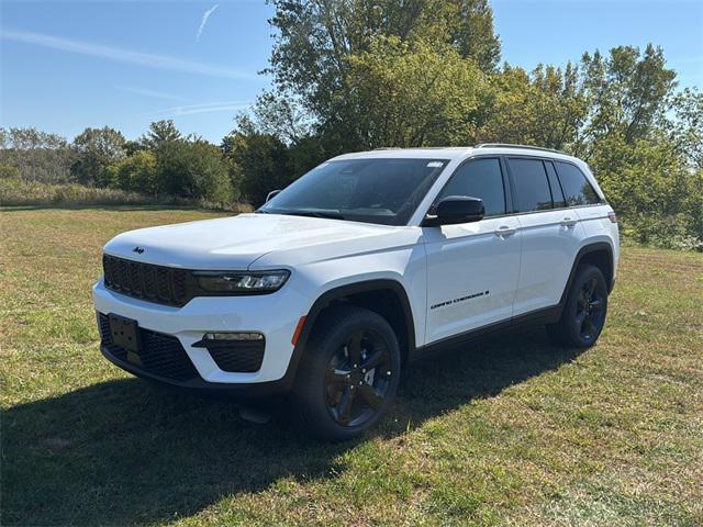 new 2025 Jeep Grand Cherokee car, priced at $52,140