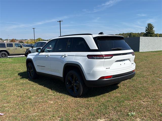 new 2025 Jeep Grand Cherokee car, priced at $52,140