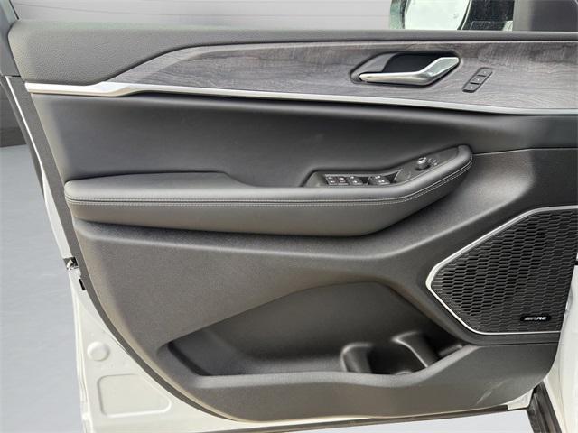 new 2025 Jeep Grand Cherokee L car, priced at $55,815