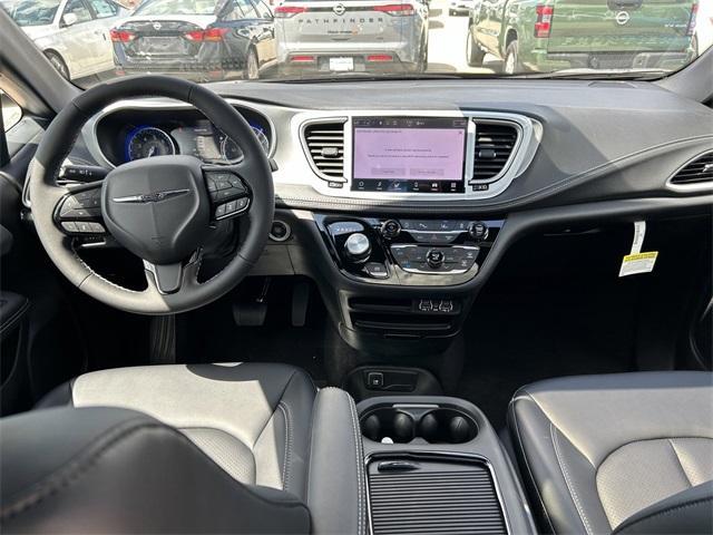 new 2024 Chrysler Pacifica car, priced at $46,645
