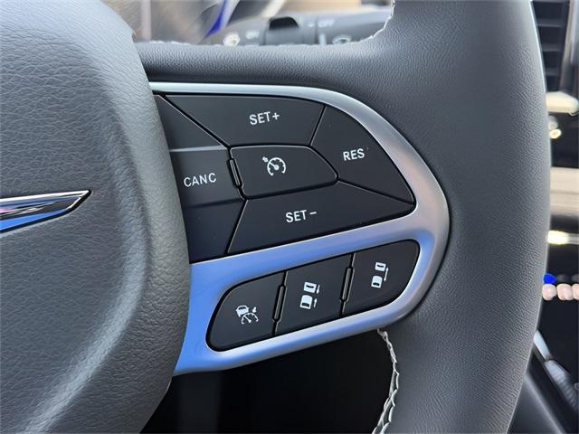 new 2025 Chrysler Pacifica car, priced at $46,060