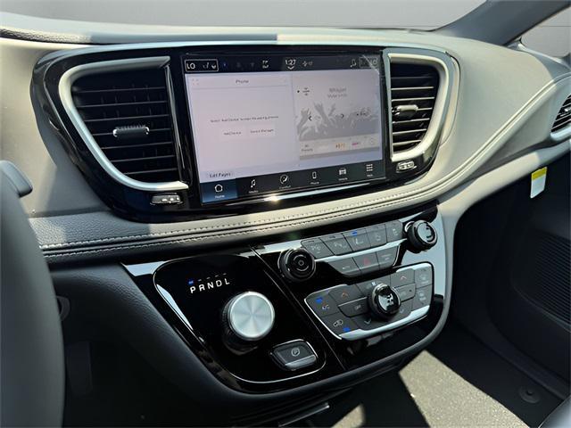 new 2025 Chrysler Pacifica car, priced at $46,060