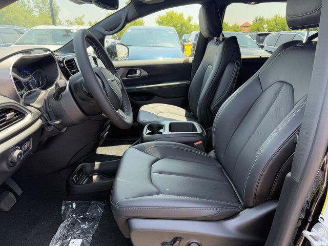 new 2025 Chrysler Pacifica car, priced at $46,060