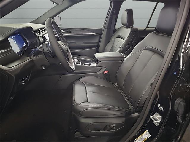new 2025 Jeep Grand Cherokee car, priced at $53,238