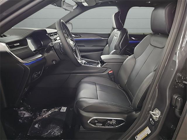 new 2025 Jeep Grand Cherokee car, priced at $60,376