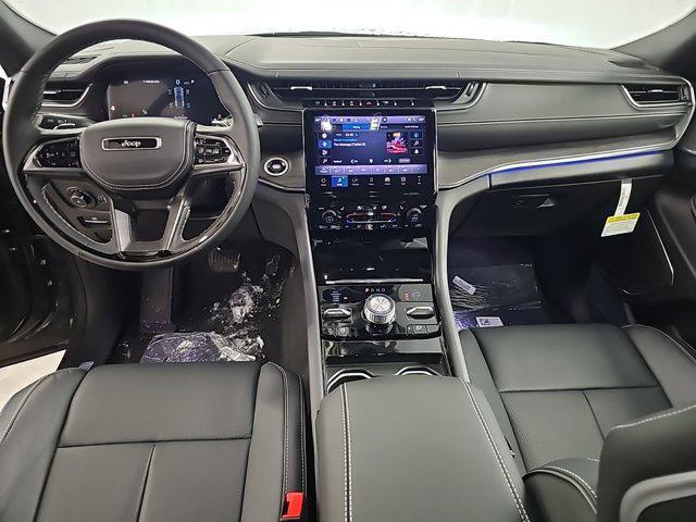 new 2025 Jeep Grand Cherokee car, priced at $58,500