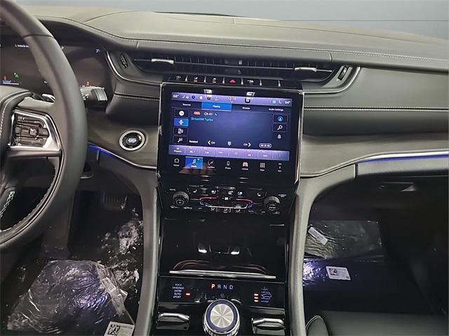 new 2025 Jeep Grand Cherokee car, priced at $60,376