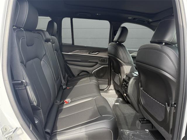 new 2025 Jeep Grand Cherokee car, priced at $50,886