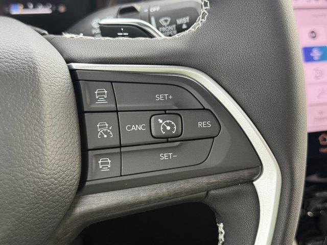 new 2025 Jeep Grand Cherokee car, priced at $49,500