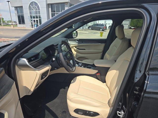 new 2024 Jeep Grand Cherokee car, priced at $50,115