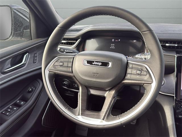 new 2025 Jeep Grand Cherokee car, priced at $50,961
