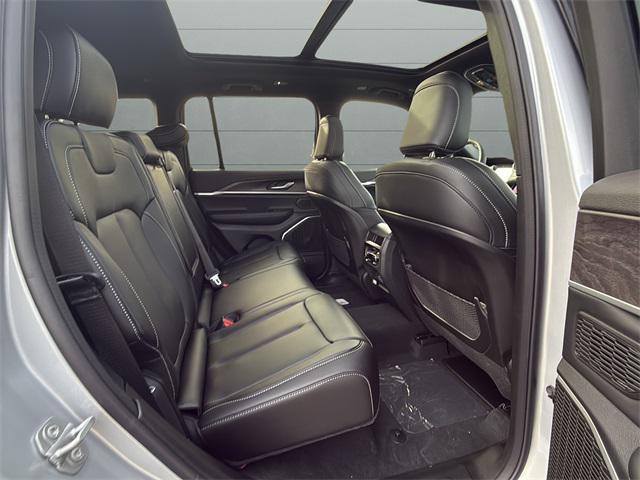 new 2025 Jeep Grand Cherokee car, priced at $50,961