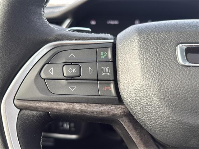 new 2025 Jeep Grand Cherokee car, priced at $50,961