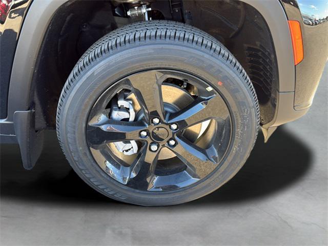 new 2025 Jeep Grand Cherokee L car, priced at $48,330