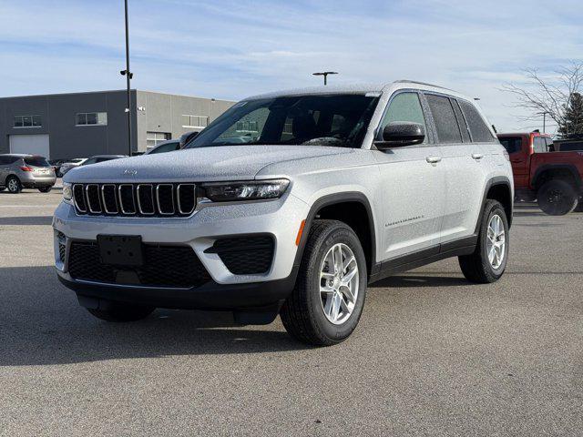 new 2025 Jeep Grand Cherokee car, priced at $41,477