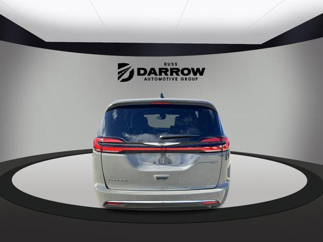 new 2025 Chrysler Pacifica car, priced at $43,920