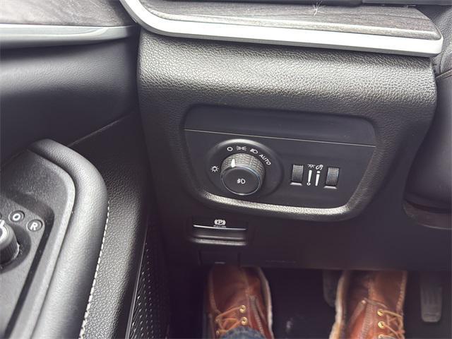 used 2023 Jeep Grand Cherokee L car, priced at $25,818