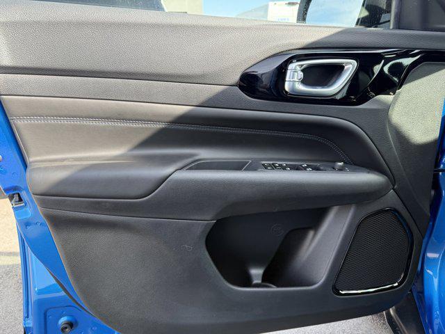 new 2025 Jeep Compass car, priced at $32,000