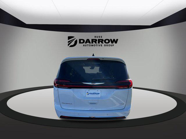 new 2024 Chrysler Pacifica car, priced at $46,085