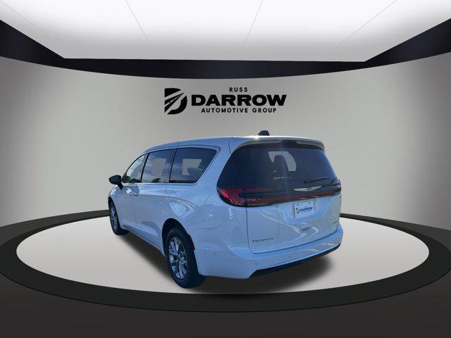 new 2024 Chrysler Pacifica car, priced at $46,085