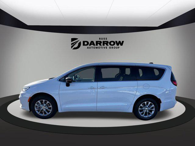 new 2024 Chrysler Pacifica car, priced at $46,085