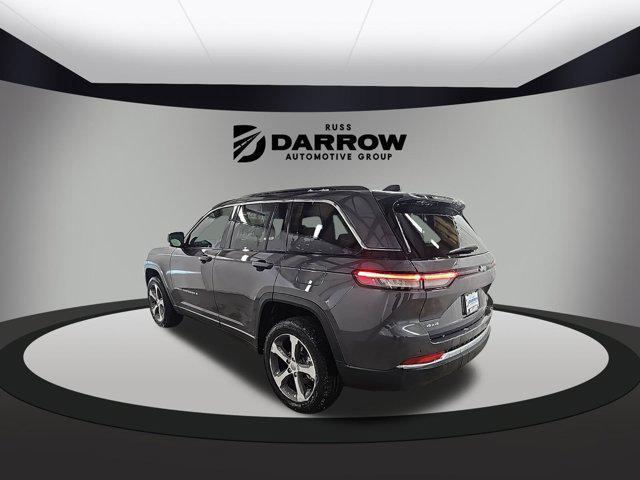 new 2025 Jeep Grand Cherokee car, priced at $47,000